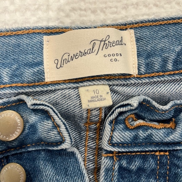 Women’s Mid-Rise Studded Baggy 90’s Jeans by Universal Thread - Picture 6 of 7